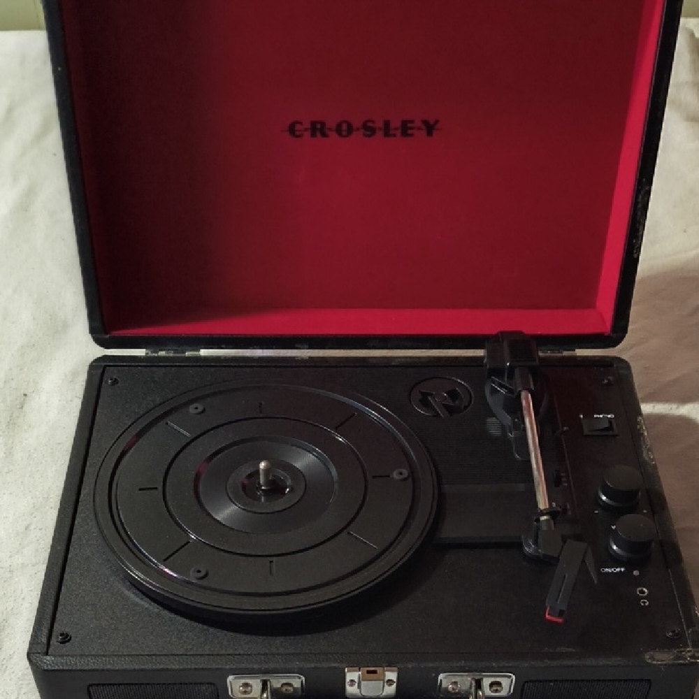 Crosley Black and Red Portable Turntable
